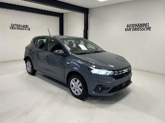 Schadeauto Dacia Sandero AUTOMAAT 2024/4