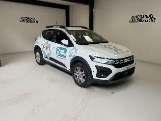 Voiture accidenté Dacia Sandero LPG- BENZINE 2023/12