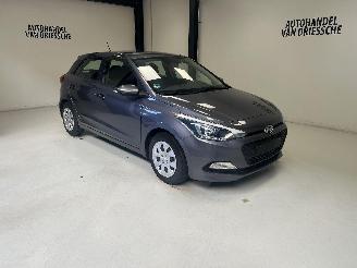 Unfallwagen Hyundai I-20 NUR 31000KM 2016/6
