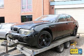 Coche siniestrado BMW 7-serie E65 745i 2001/10