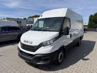 Unfall Kfz Van Iveco Daily  2024/5