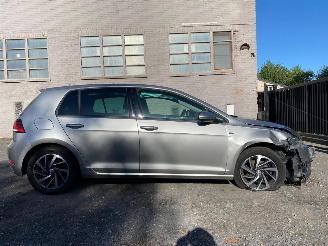 Coche accidentado Volkswagen Golf COMFORTLINE 2018/6