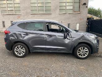 Coche accidentado Hyundai Tucson 1.6 I 2018/6