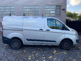 skadebil bedrijf Ford Transit Custom 2.2TD 2016/3