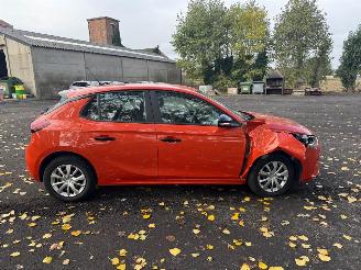 krockskadad bil auto Opel Corsa ESSENTIA 2020/11