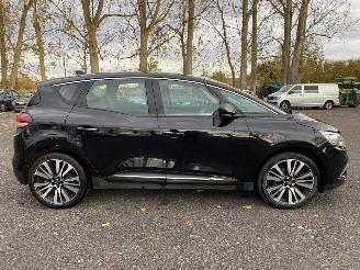 krockskadad bil auto Renault Scenic IV INTENS 2017/6