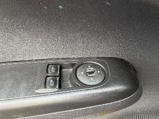 Ford Tourneo Custom TOURNEO COURIER TREN picture 32