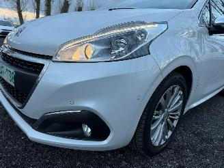 Peugeot 208 ALLURE picture 7