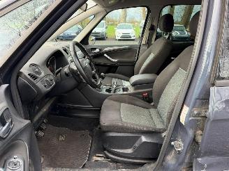 Ford Galaxy GHIA picture 20