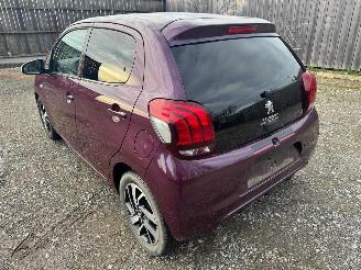 Peugeot 108 1.0 picture 11