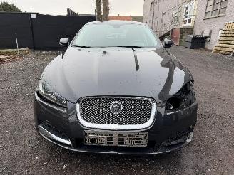 Jaguar XF 2.2 D picture 8
