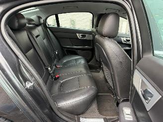 Jaguar XF 2.2 D picture 23