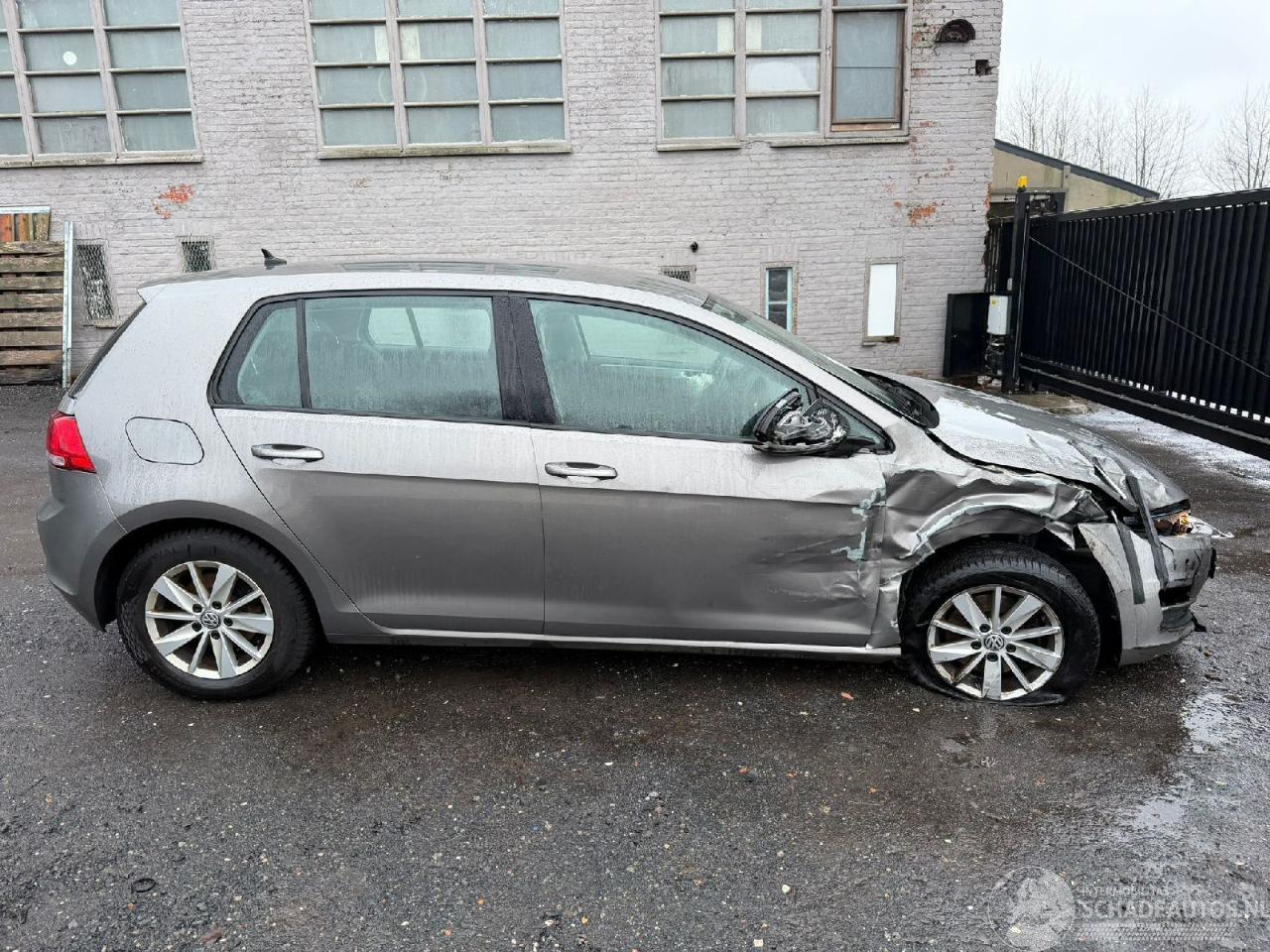 Volkswagen Golf TRENDLINE