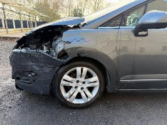 Peugeot 5008 ALLURE picture 13