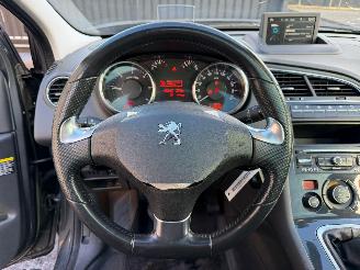 Peugeot 5008 ALLURE picture 28