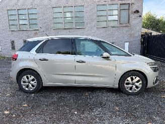 krockskadad bil auto Citroën C4-picasso PICASSO II 2017/3