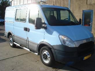 skadebil bedrijf Iveco Daily DUBBELE CABINE 3.0D AUTOMAAT 2014/7