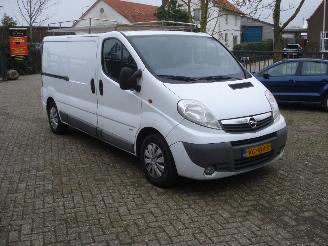 krockskadad bil bedrijf Opel  2.0CDTI 84KW L2-H1 AIRCO 2013/10