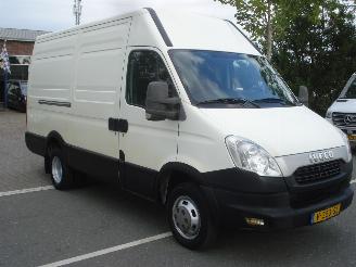 danneggiata veicoli commerciali Iveco Daily DUBBELE LUCHT 35C-13V AIRCO 2014/8