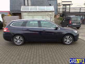 Peugeot 308  picture 8