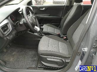 Kia Stonic  picture 13