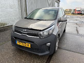 Vaurioauto  passenger cars Kia Picanto 1.0 CVVT EconomyPlusLine 2017/9