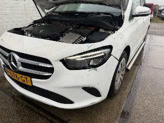 Mercedes B-klasse 200d Automaat picture 14