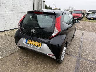 Toyota Aygo 1.0 VVT-i X-Play picture 3