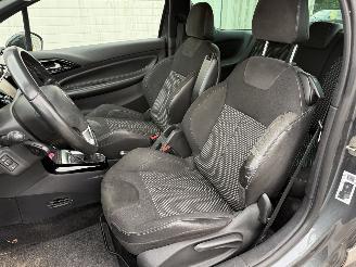 Citroën DS3 1.6 e-HDi So Chic picture 15