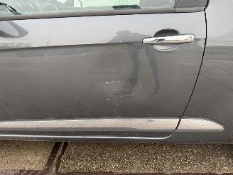 Citroën DS3 1.6 e-HDi So Chic picture 8