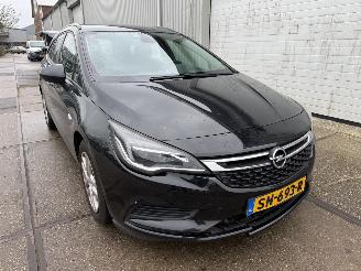 Vaurioauto  passenger cars Opel Astra 1.0 Online Edition 2018/5