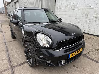 krockskadad bil auto Mini Countryman 1.6 Cooper S ALL4 Chili Automaat 2011/2