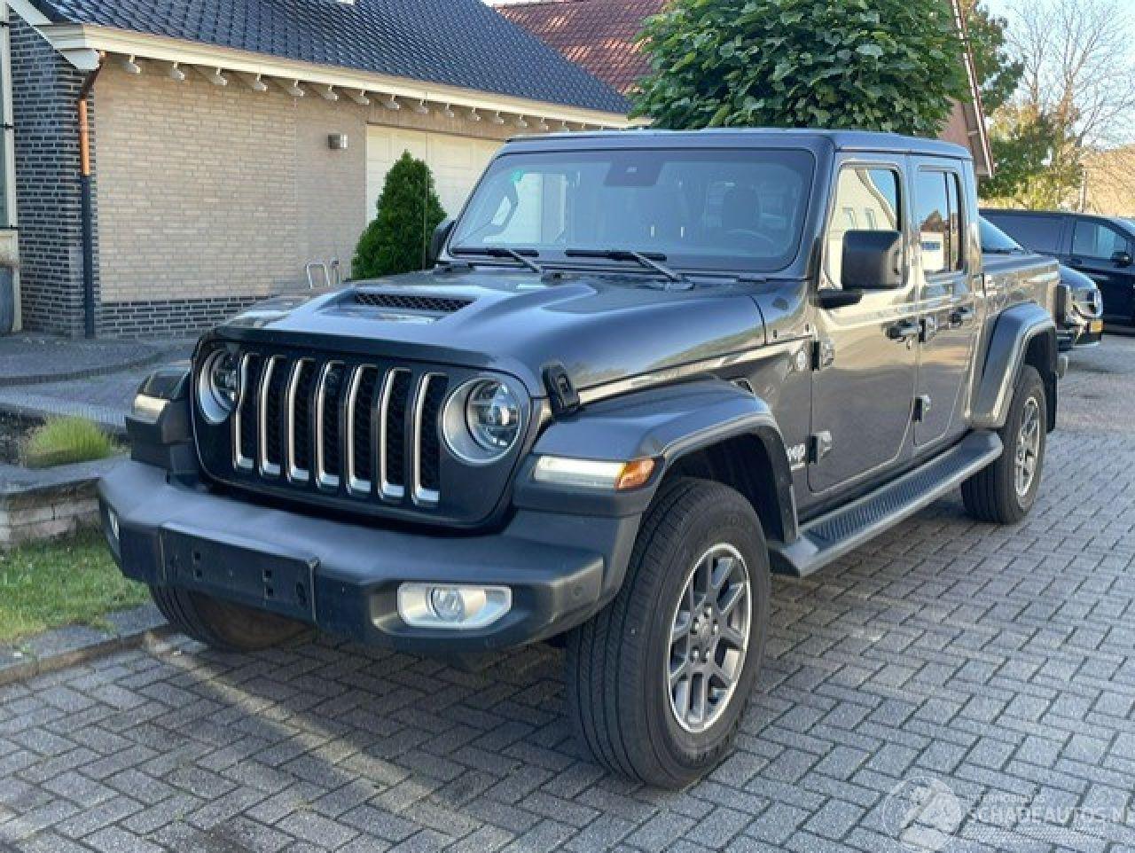 Jeep Gladiator 3.0 V6 crd OVERLANDNAVI LEDER