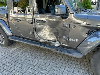 Jeep Gladiator 3.0 V6 crd OVERLANDNAVI LEDER picture 15