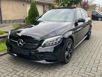 Unfallwagen Mercedes C-klasse 300 de AMG Line PANO LED NAVI CAMERA 2020/1