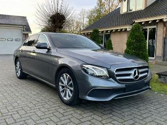 Vaurioauto  passenger cars Mercedes E-klasse 200 d AVANTGARDE WIDESCREEN CAMERA LEDER LED 2021/3