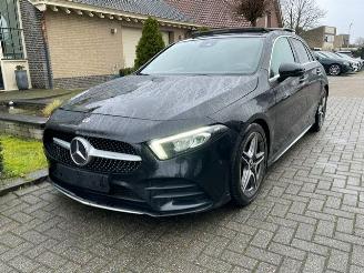 skadebil auto Mercedes A-klasse 180 d AMG LINE PANORAMADAK NAVI CAMERA 2018/9