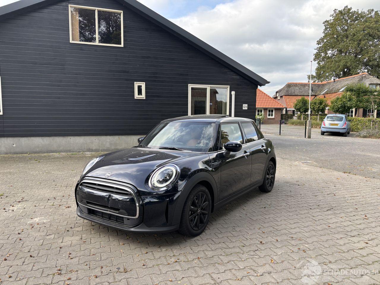 Mini Cooper SPORT 1.5 PANO AUTOMAAT LEER NAVIGATIE LED NAVI B.J 2021