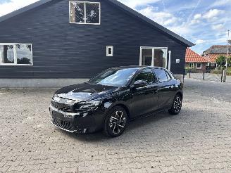 Voiture accidenté Opel Corsa GS SPORT 102 PK NAVI CLIMA CAMERA VIRT DASH LED CRUISE PDC B.J 2024 2024/4