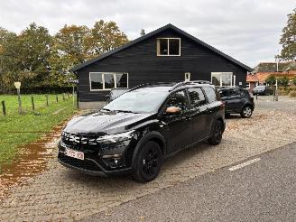 krockskadad bil auto Dacia Jogger HYBRIDE 1.6 AUTOMAAT 7 Pers NAVI CLIMA CAMERA CRUISE B.J 2025 2025/7