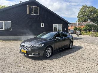 Schadeauto Ford Mondeo MOTOR TIKT AUTOMAAT 1.5 NAVI CLIMA LED TREKHAAK B.J 11-2028 2018/11