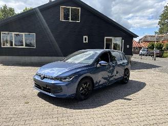 damaged passenger cars Volkswagen Golf 8,5 FACELIFT 1.5 NAVI CLIMA CAMERA LED VIRT DASH B.J 12-2024 2024/12