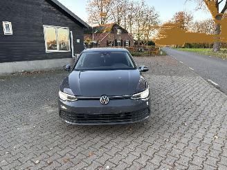 Volkswagen Golf 8 TSI EDITION 110 PK NAVI CLIMA CAMERA VIRTUEEL DASH LED B:J 2023  Plaatschade picture 4