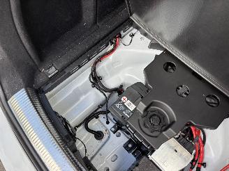 Audi A4 Avant HYBRIDE 2.0 S-LINE AUTOMAAT SPORT NAVI CLIMA LED PDC B.J 06-2019 picture 16