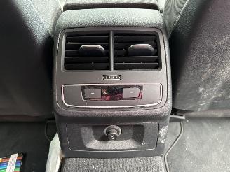 Audi A4 Avant 2.0 S-LINE AUTOMAAT SPORT NAVI CLIMA LED PDC B.J 06-2019 picture 13