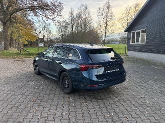 Skoda Octavia AUTOMAAT HYBRIDE NAVI CLIMA VIRT DASH CAMERA TREKHAAK LED B.J 12-2024 picture 3