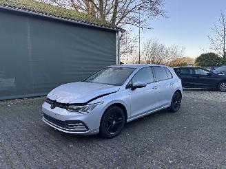 skadebil auto Volkswagen Golf 8 TSI 110 PK NAVI CLIMA CAMERA LED B.J 05-2022 2022/5
