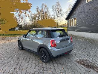 Mini One 1.5 EDITION CLIMA ABS PDC B.J 11-2018 SCHROEFSCHADE picture 4