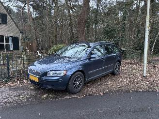 Coche accidentado Volvo V-50 1.8 EDITION 125 PK AIRCO ABS TREKHAAK B.J 2005 Geen schade TOP Conditie 2005/1