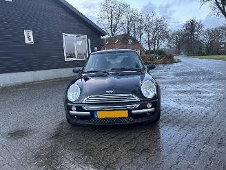 Mini Mini 1.6 Panoramadak Airco Lmv geen schade APK maart 2027 picture 8